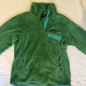 Green Patagonia pullover
